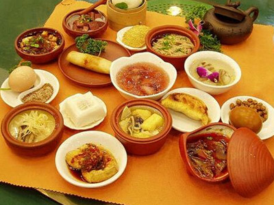 南京“新秦淮八絕”終極版揭曉 鹽水鴨湯包鍋貼等入選